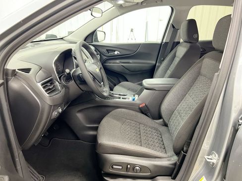 Used 2024 Chevrolet Equinox LT AWD/4WD image 18
