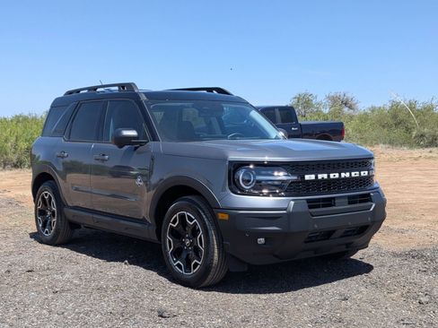 Used 2025 Ford Bronco Sport Outer Banks w/ Outer Banks Tech Package+ AWD/4WD image 3