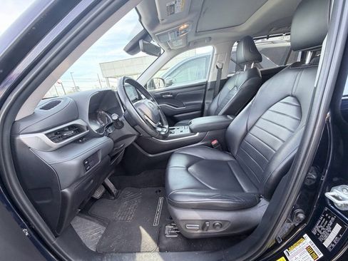 Used 2022 Toyota Highlander XLE image 21