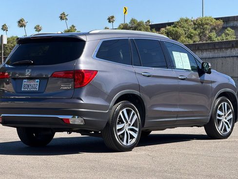 Used 2018 Honda Pilot Touring image 4