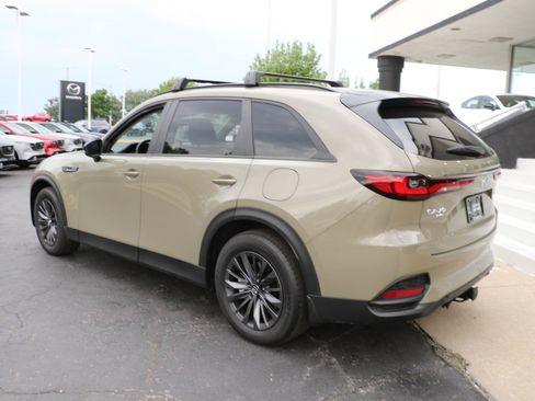 Certified 2025 MAZDA CX-70 3.3 Turbo w/ Preferred Package AWD/4WD image 3