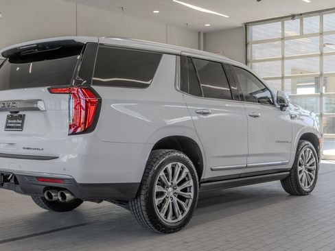 Used 2021 GMC Yukon Denali w/ Denali Premium Package AWD/4WD image 29