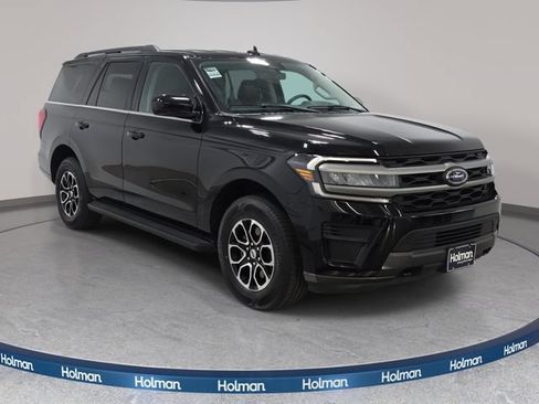 Certified 2023 Ford Expedition XLT AWD/4WD image 4