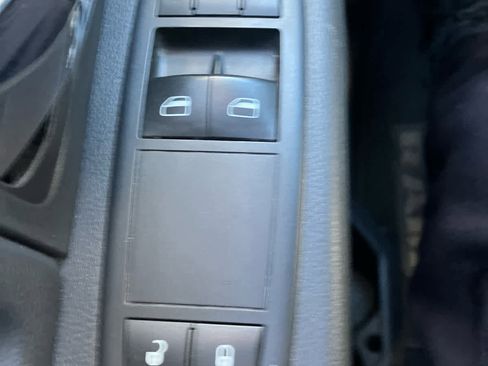 Used 2010 Dodge Ram 1500 Truck R/T image 12