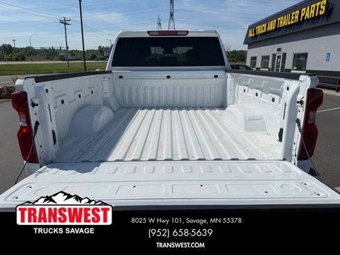 Used 2025 Chevrolet Silverado 2500 LT w/ Convenience Package AWD/4WD image 13