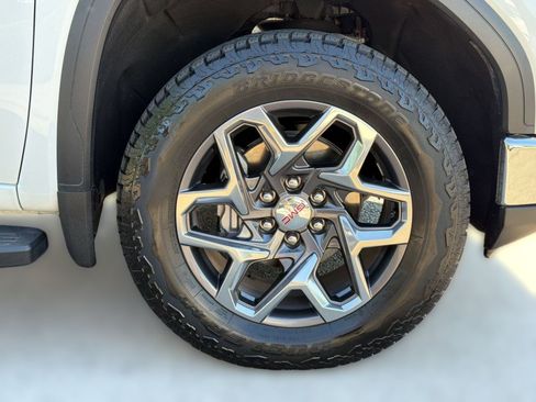 Used 2025 GMC Sierra 1500 SLT w/ SLT Premium Plus Package AWD/4WD image 12