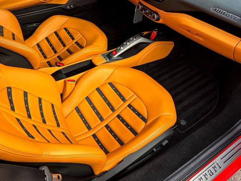 Used 2018 Ferrari 488 GTB image 25