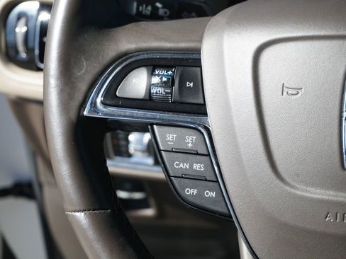 Used 2022 Lincoln Nautilus Reserve image 26