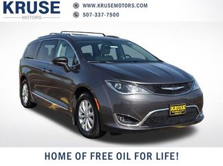 Used 2018 Chrysler Pacifica Touring-L FWD 360° Tour