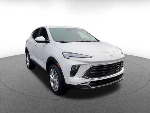 Used 2025 Buick Encore GX Preferred image 3