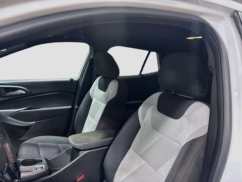 Used 2024 Chevrolet Trax RS w/ Driver Confidence Package FWD image 16