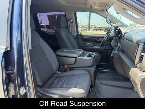 Used 2022 Chevrolet Silverado 1500 RST AWD/4WD image 32