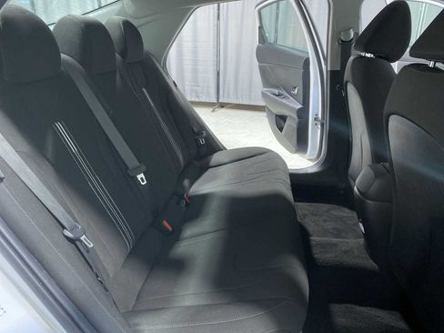 Used 2024 Hyundai Elantra SEL FWD image 13