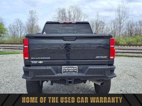 Used 2025 Chevrolet Silverado 2500 ZR2 w/ Technology Package image 9