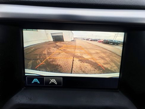 Used 2017 GMC Acadia SLE image 16