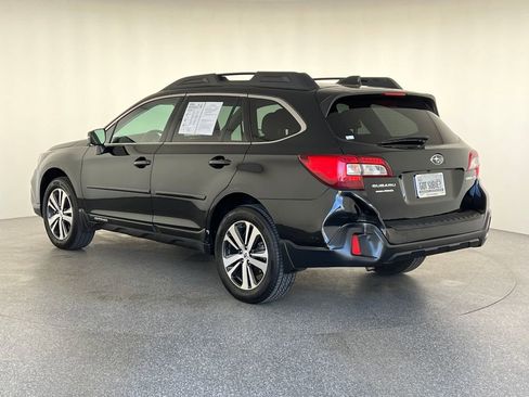 Used 2018 Subaru Outback 2.5i Limited image 6