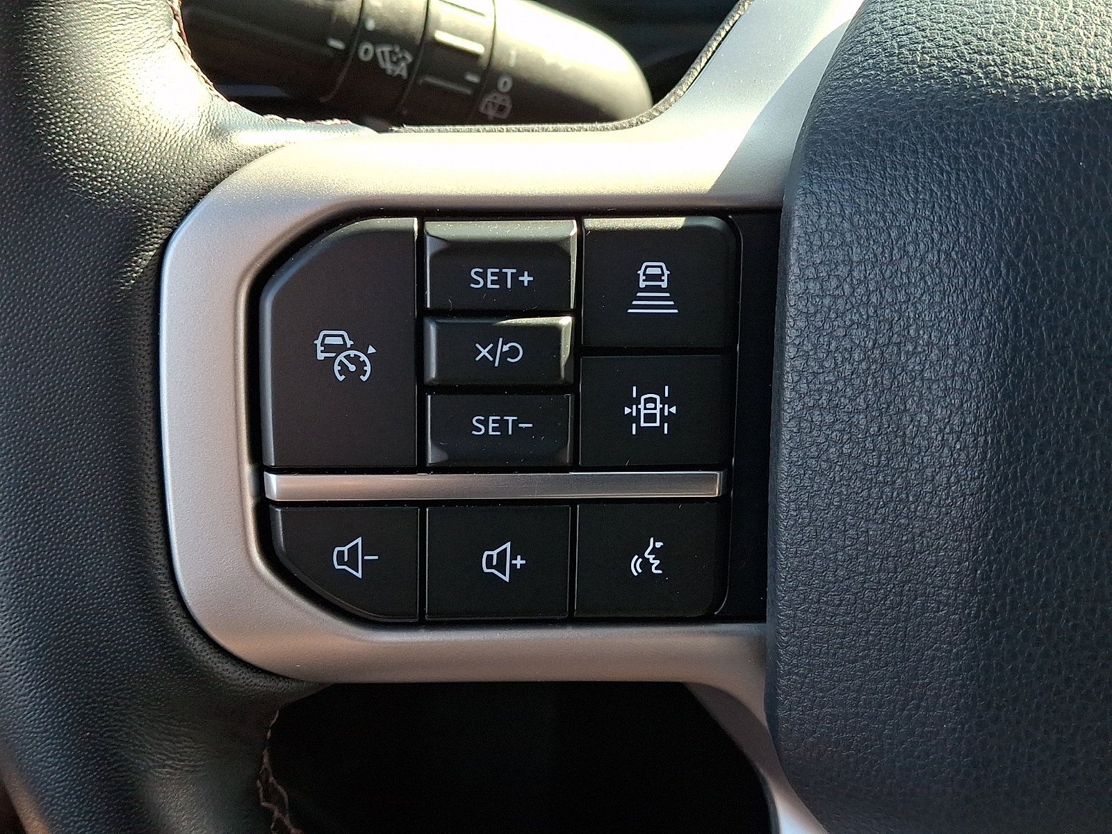 Used 2024 Ford Expedition Limited AWD/4WD image 28