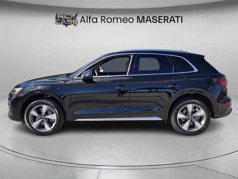 Used 2023 Audi Q5 2.0T Premium w/ Convenience Package image 3