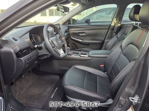 Used 2023 Nissan Sentra SR w/ SR Premium Package FWD image 8