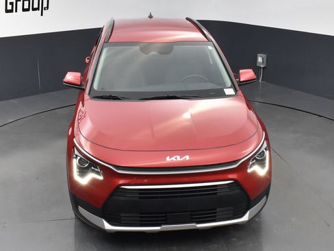 Used 2025 Kia Niro EX FWD image 16