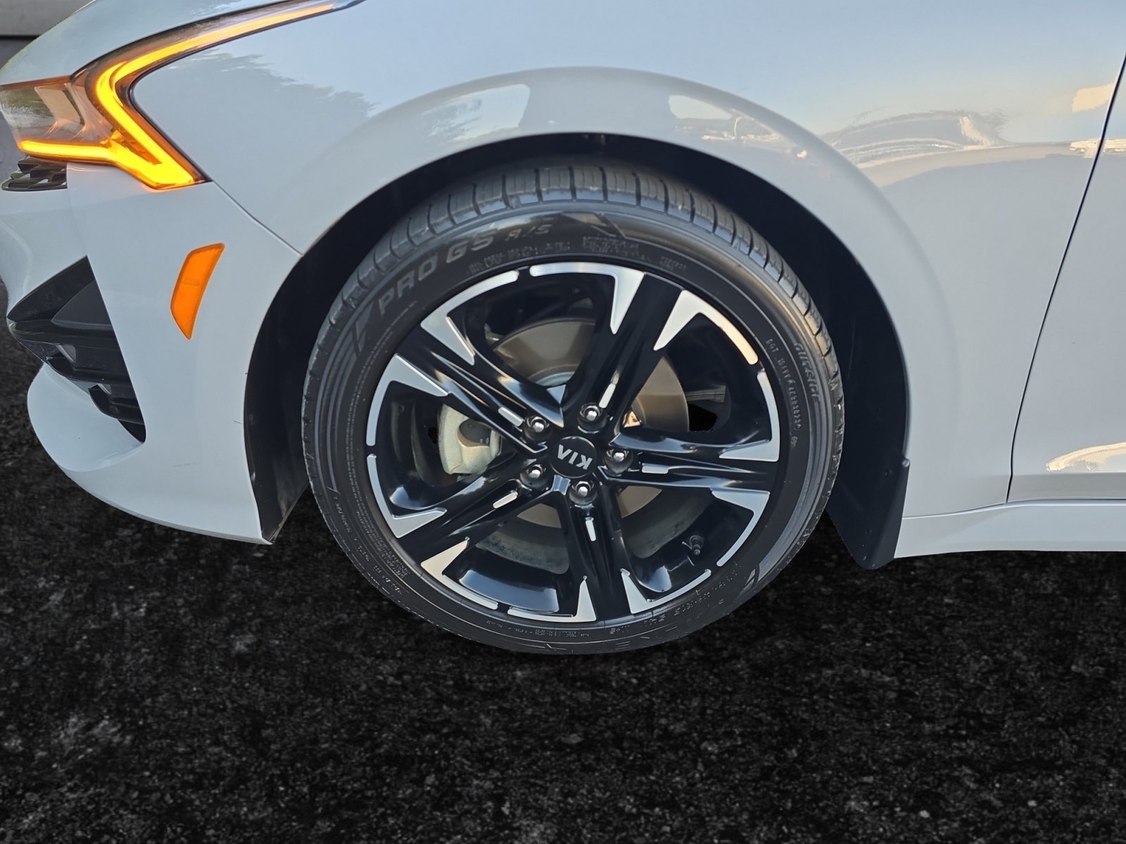 Used 2021 Kia K5 GT-Line w/ GT-Line FWD Premium Package image 9