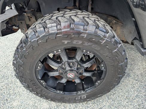 Used 2014 Jeep Wrangler Unlimited Sahara AWD/4WD image 12