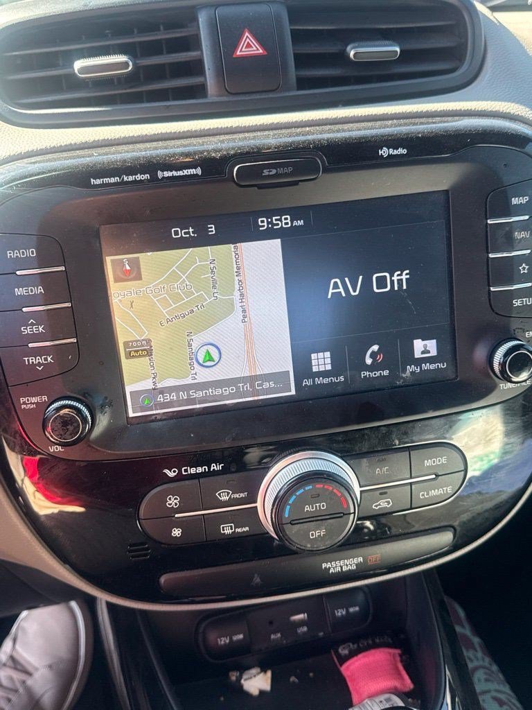 Used 2018 Kia Soul + w/ Audio Package FWD image 10
