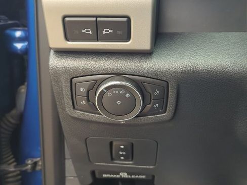Used 2022 Ford F350 Lariat w/ Chrome Package image 14