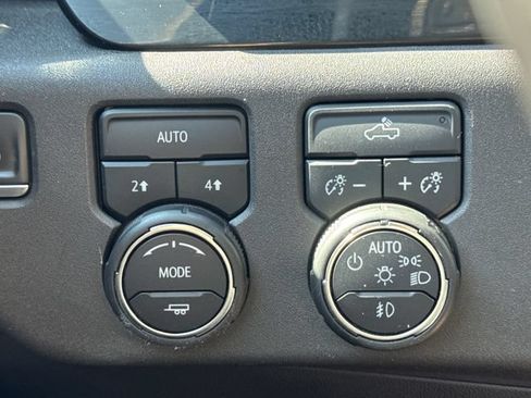 Used 2022 Chevrolet Silverado 1500 RST AWD/4WD image 27