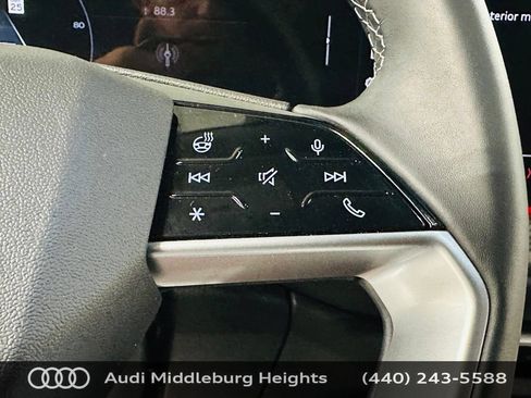 Certified 2025 Audi Q5 Premium w/ Convenience Package AWD/4WD image 17