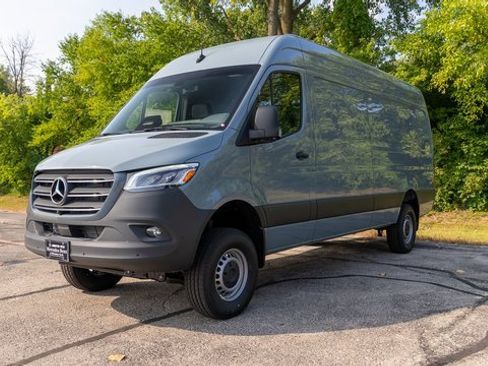 New 2025 Mercedes-Benz Sprinter 2500 image 6