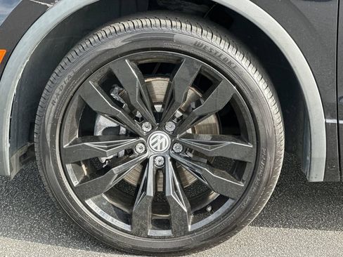 Used 2021 Volkswagen Tiguan SE R-Line FWD image 27