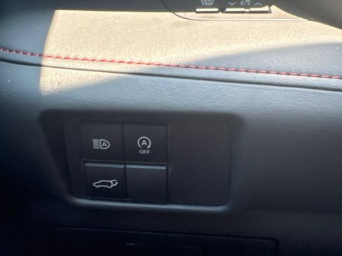 Used 2023 Toyota Highlander XSE FWD image 16