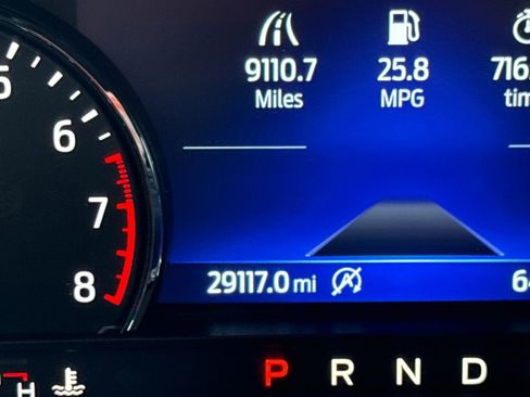 Used 2023 Ford Explorer XLT image 35