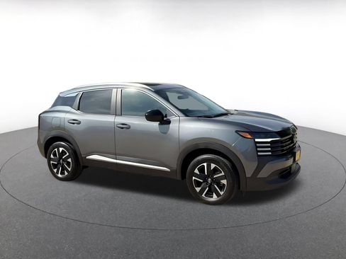 Used 2026 Nissan Kicks SV w/ Cold Weather Package AWD/4WD image 2