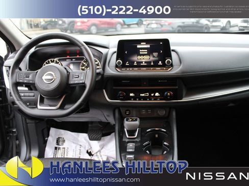 Used 2025 Nissan Rogue SV image 17