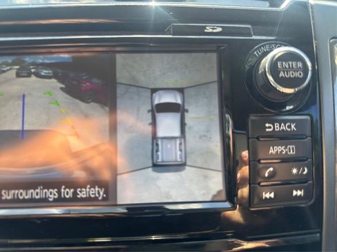 Used 2017 Nissan Titan Platinum Reserve RWD image 18