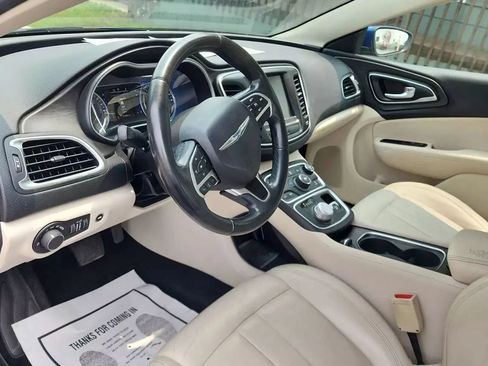 Used 2017 Chrysler 200 Limited Platinum FWD image 13