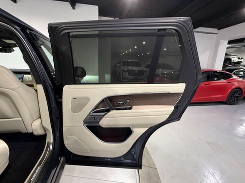 Used 2025 Land Rover Range Rover Long Wheelbase SE AWD/4WD image 37