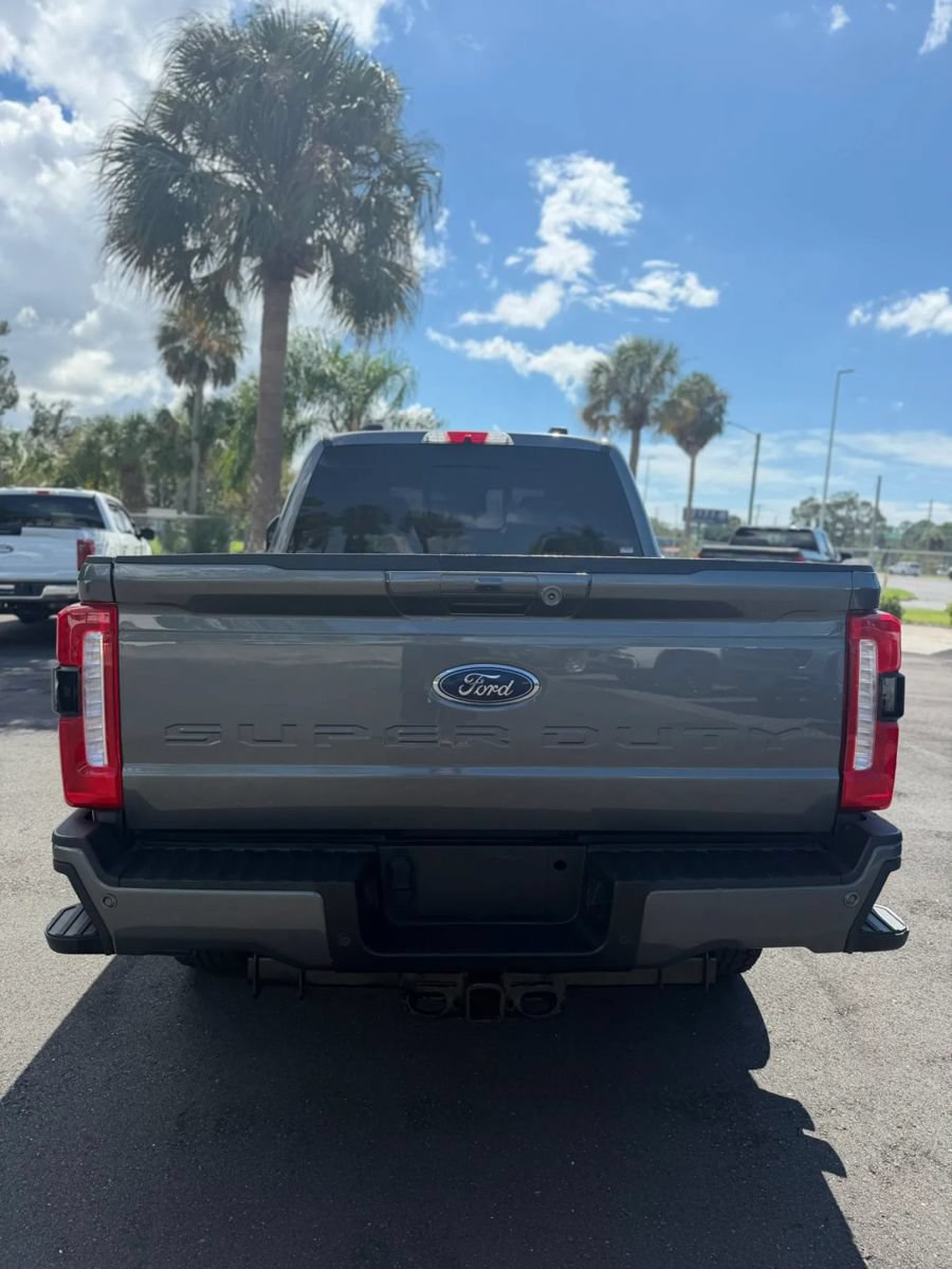 Used 2023 Ford F350 Lariat w/ Lariat Ultimate Package AWD/4WD image 6