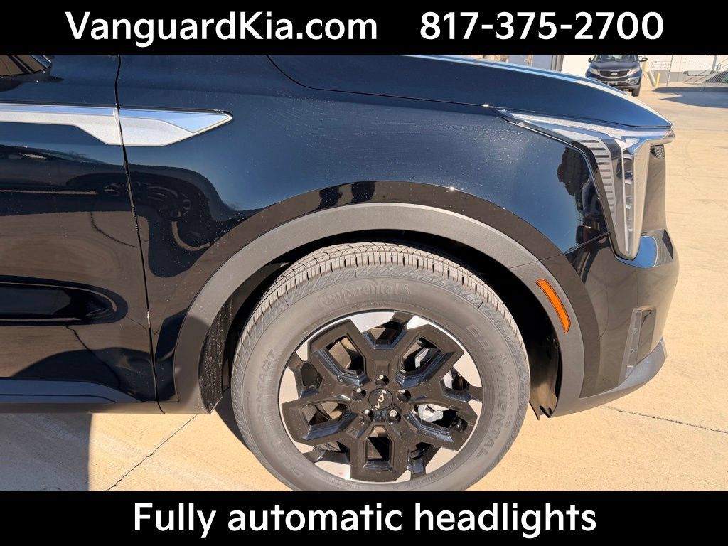 Certified 2026 Kia Sorento S w/ S Panoramic Sunroof Package FWD image 11