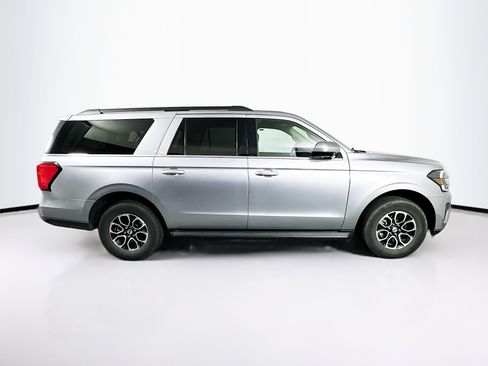 Used 2024 Ford Expedition Max XLT image 10