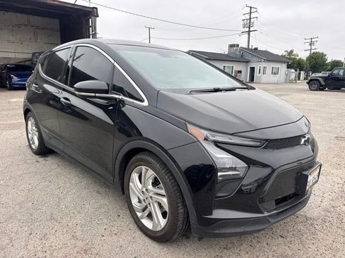 Used 2023 Chevrolet Bolt LT w/ Driver Confidence Package FWD image 3