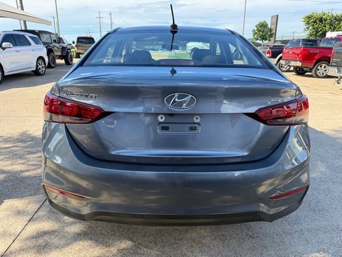 Used 2020 Hyundai Accent SEL FWD image 6