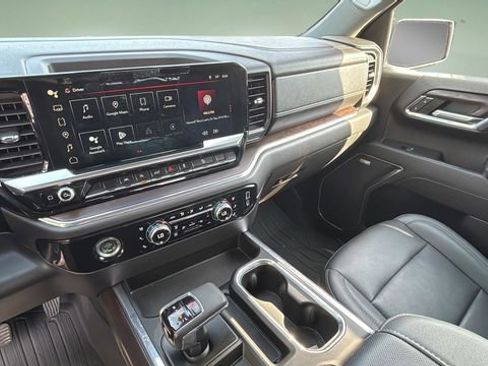 Used 2023 GMC Sierra 1500 SLT w/ SLT Premium Package AWD/4WD image 25