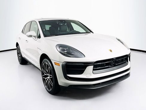 New 2026 Porsche Macan image 7
