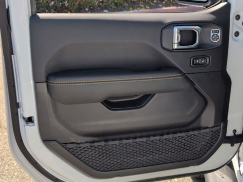 New 2026 Jeep Wrangler Unlimited Sahara image 13