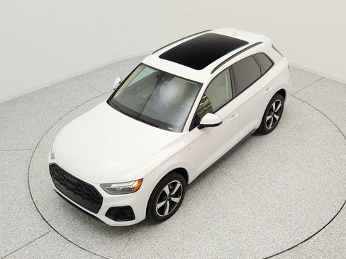 Used 2023 Audi Q5 2.0T Premium Plus w/ Premium Plus Package AWD/4WD image 22