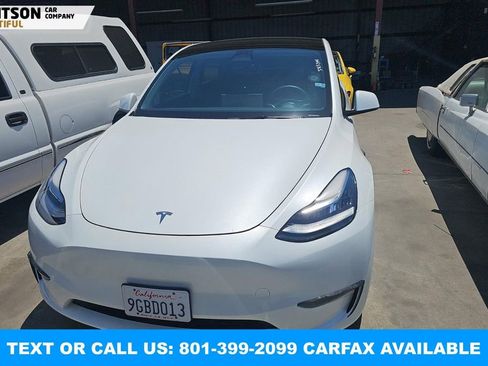 Used 2023 Tesla Model Y Long Range AWD/4WD image 2