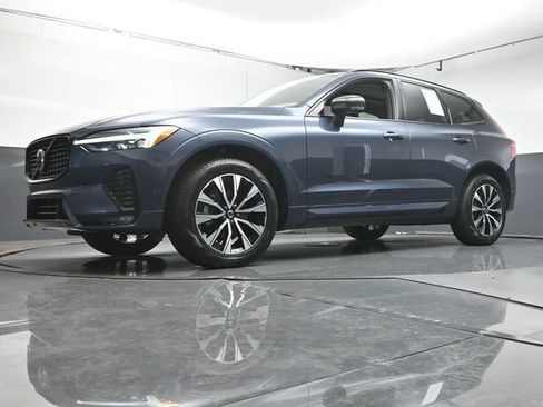 Used 2024 Volvo XC60 B5 Core AWD/4WD image 36